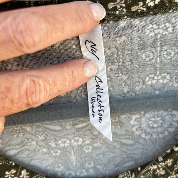 NY Collection Woman Green Tunic Asymmetrical Hem Detail Size 1X Plus - Picture 4 of 6